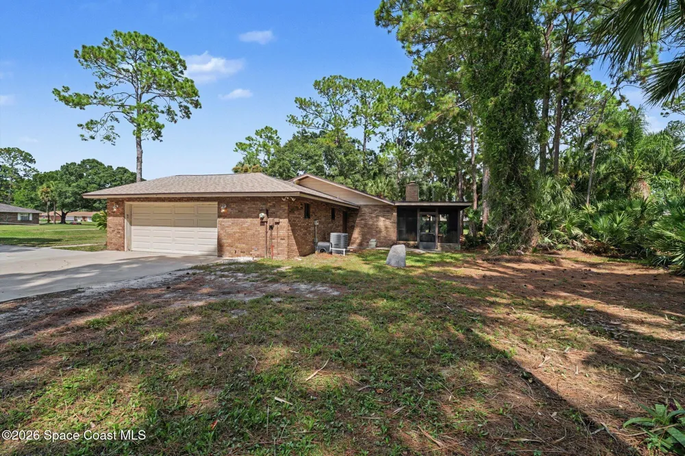 8001 Pine Needle Lane West Melbourne, FL 32904