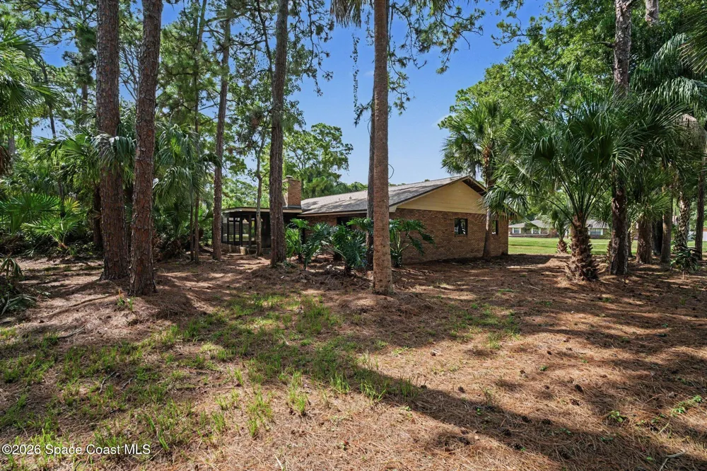 8001 Pine Needle Lane West Melbourne, FL 32904