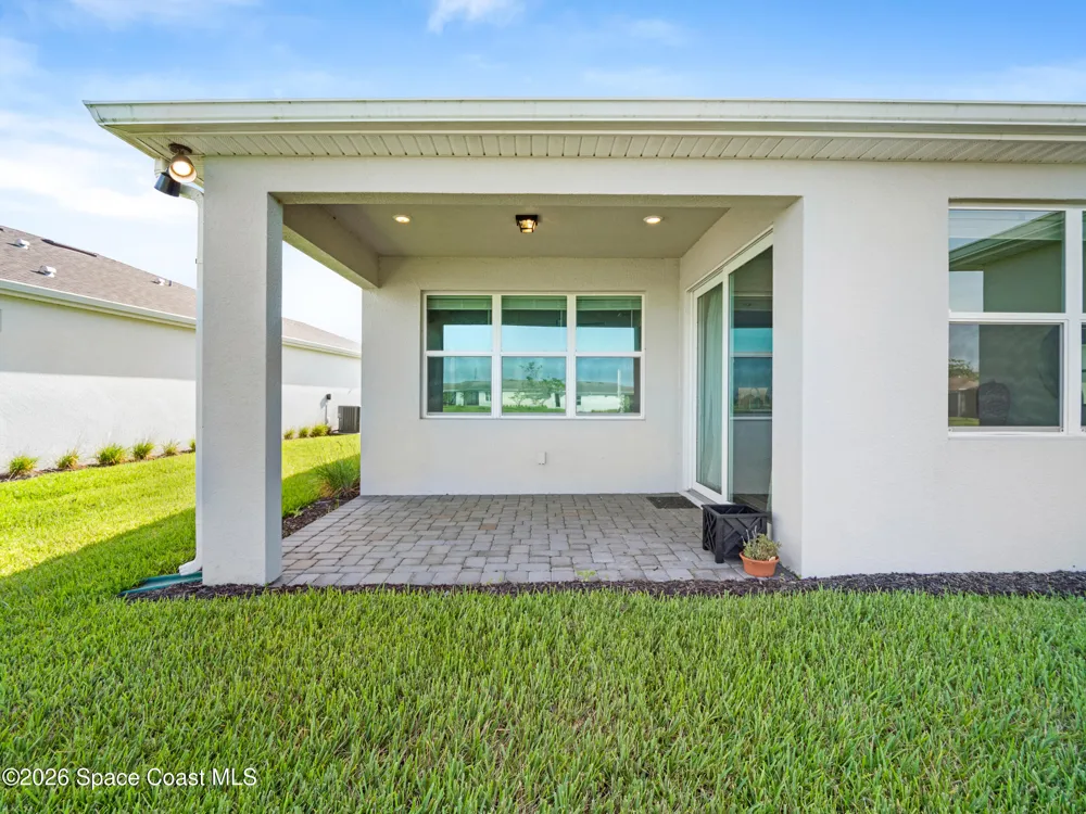 8994 Nixie Avenue Melbourne, FL 32940