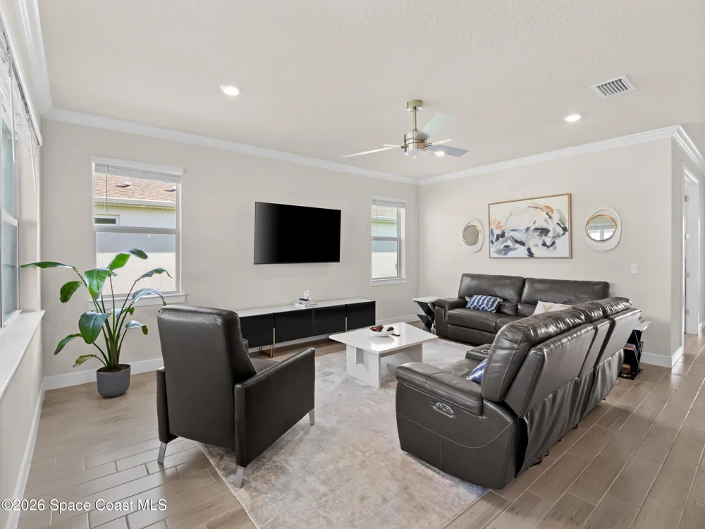 8994 Nixie Avenue Melbourne, FL 32940