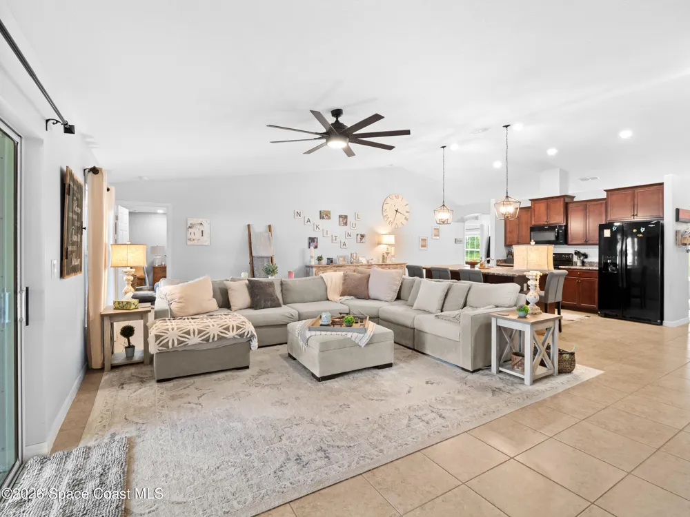 563 Alesio Avenue SE Palm Bay, FL 32909