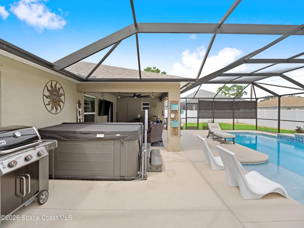 563 Alesio Avenue SE Palm Bay, FL 32909