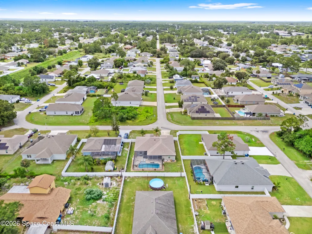 563 Alesio Avenue SE Palm Bay, FL 32909