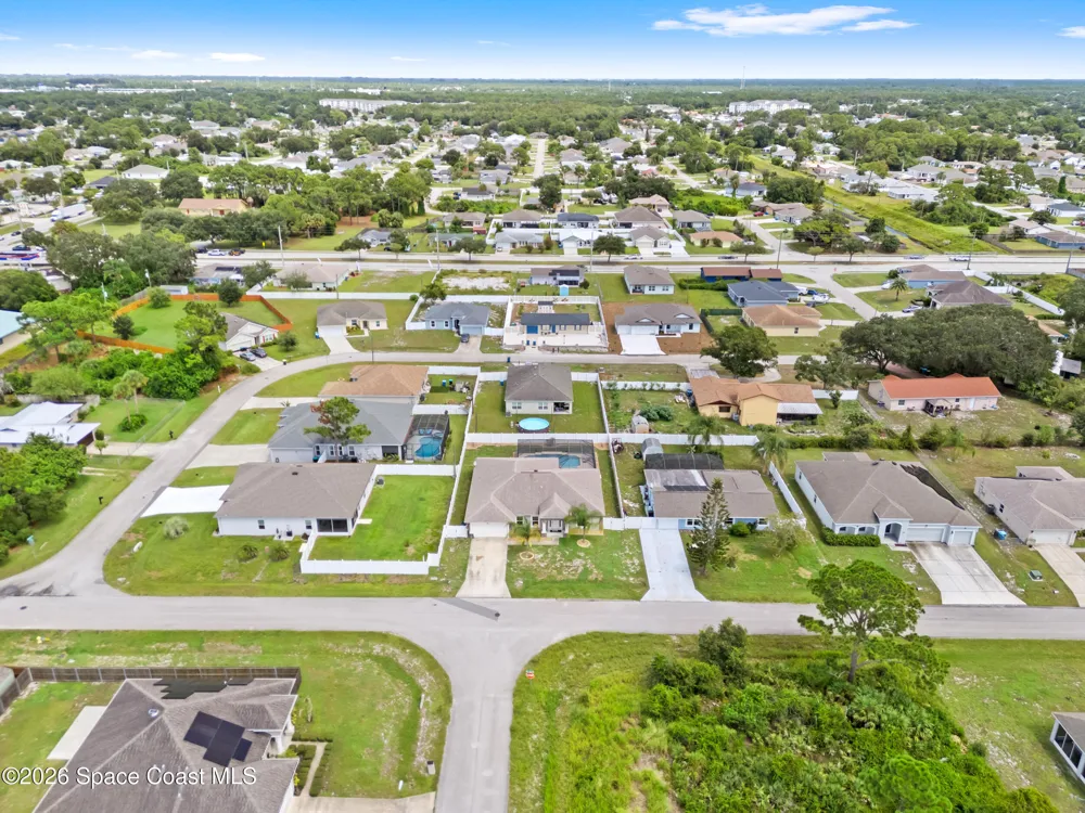 563 Alesio Avenue SE Palm Bay, FL 32909