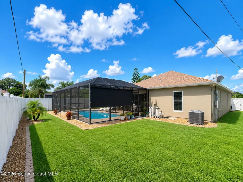 563 Alesio Avenue SE Palm Bay, FL 32909