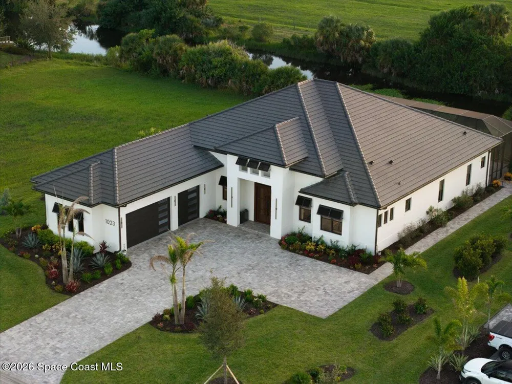1023 W Polo Grounds Drive Vero Beach, FL 32966