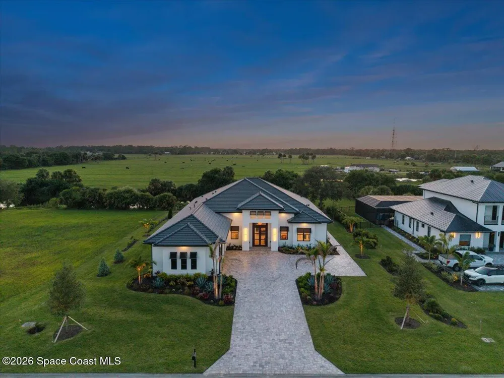 1023 W Polo Grounds Drive Vero Beach, FL 32966