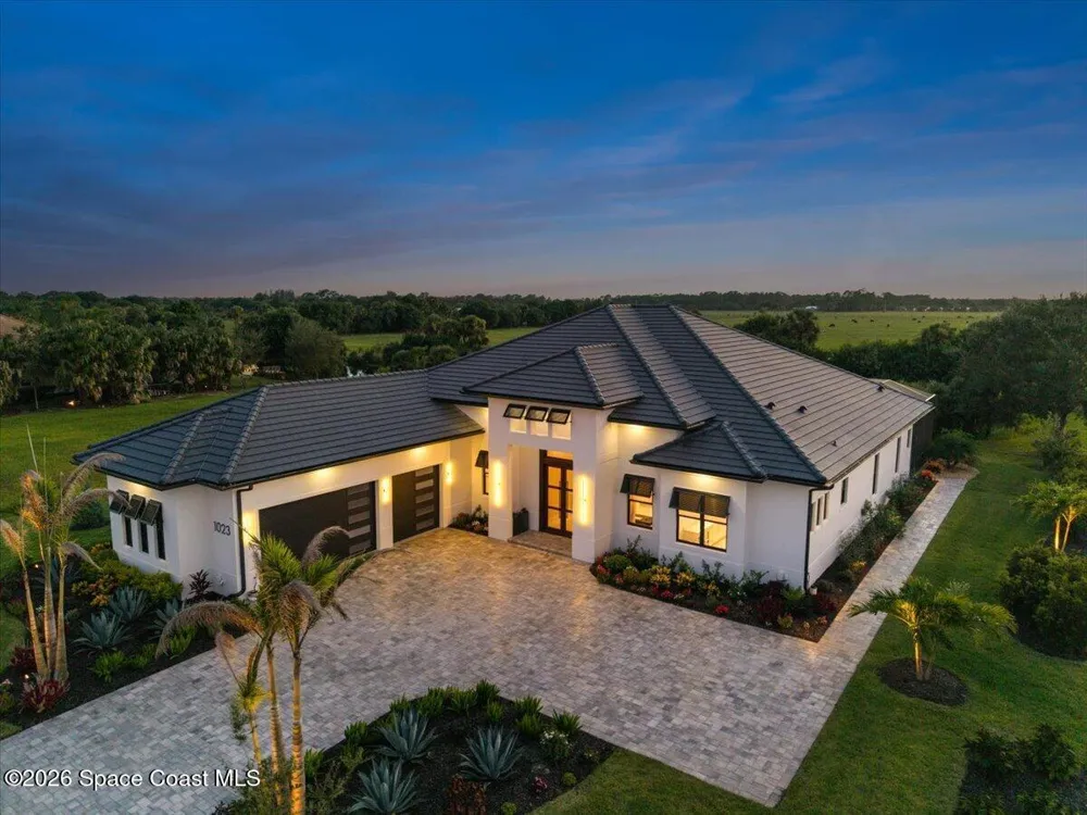 1023 W Polo Grounds Drive Vero Beach, FL 32966