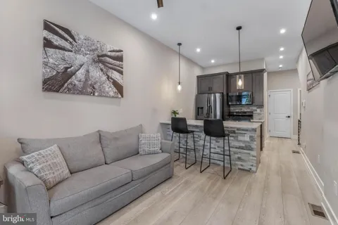 614 S 15TH STREET #1