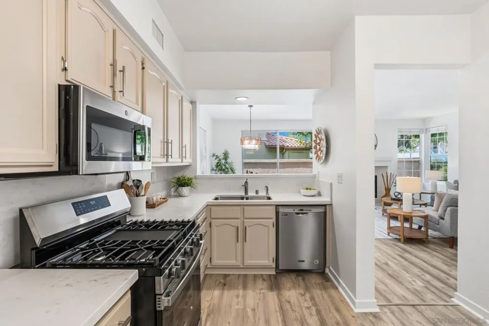 3821 Creststone Pl. San Diego, CA 92130