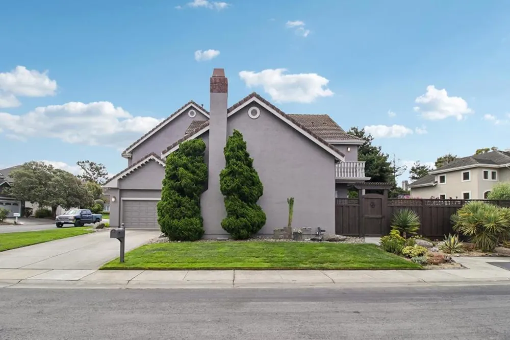 316 Eagle Trace Drive Half Moon Bay, CA 94019