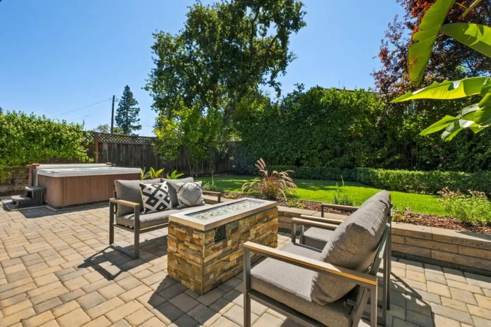 314 Outer Circle Redwood City, CA 94062