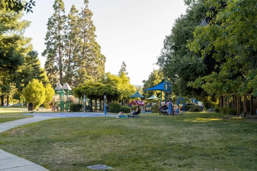 314 Outer Circle Redwood City, CA 94062