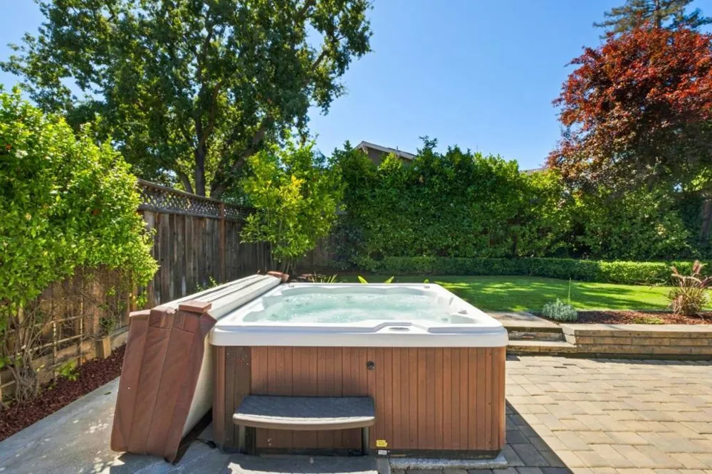 314 Outer Circle Redwood City, CA 94062