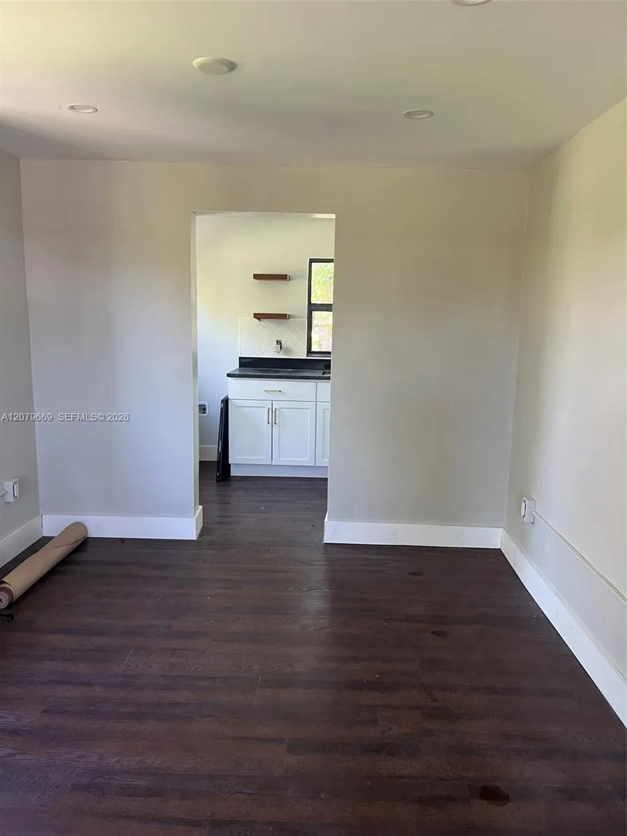 821 Tamarind Ave #B West Palm Beach, FL 33401