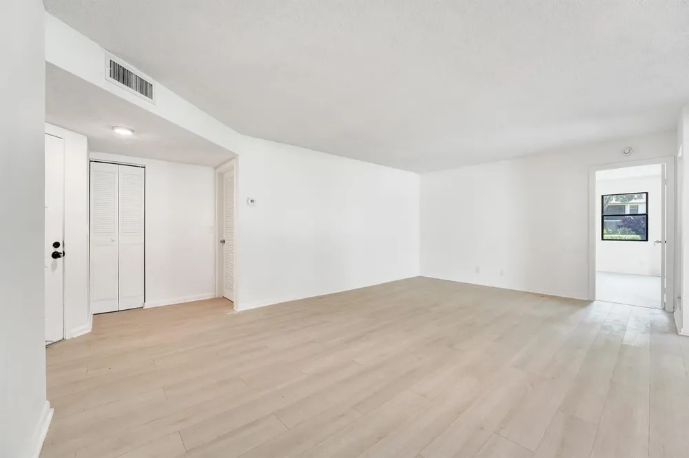 3359 Lucerne Park Drive 