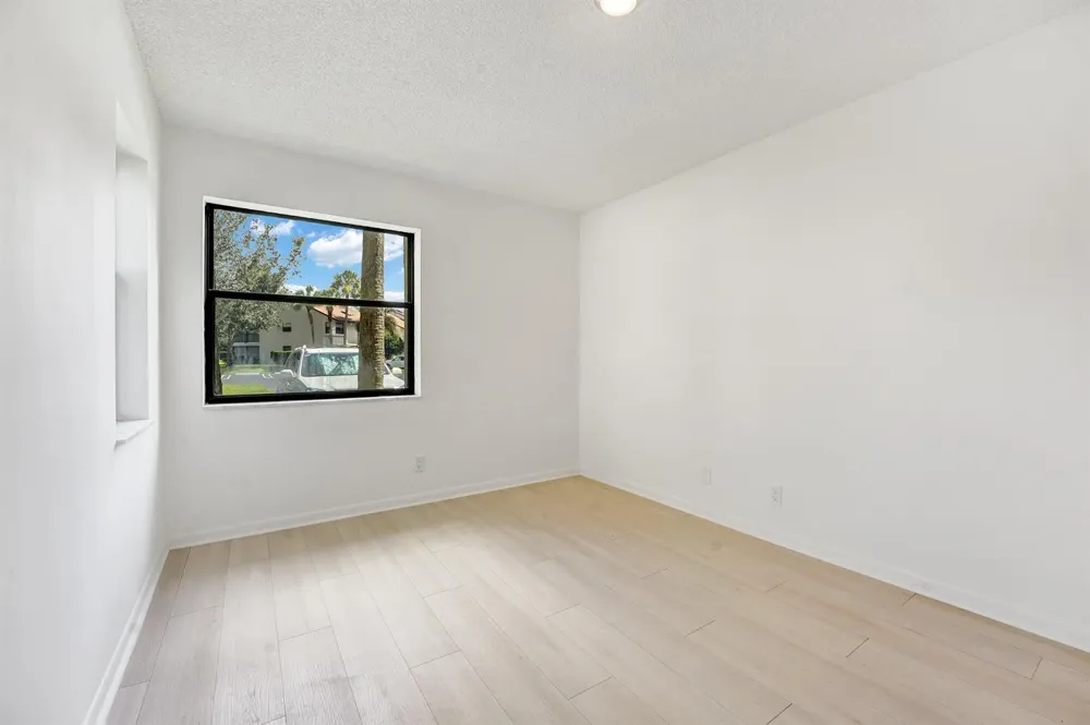 3359 Lucerne Park Drive 