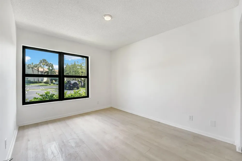 3359 Lucerne Park Drive 
