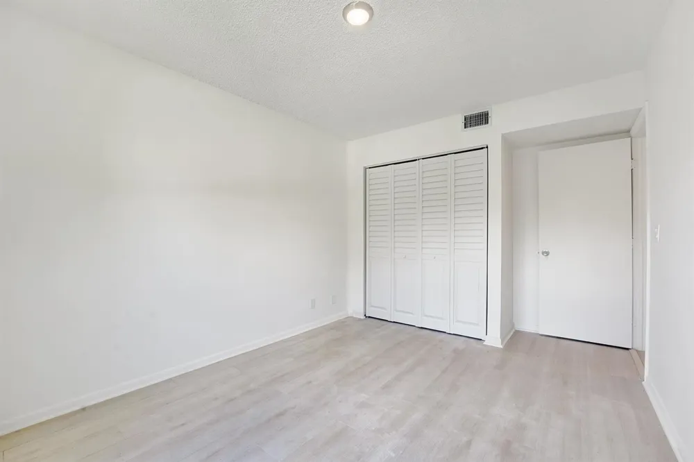 3359 Lucerne Park Drive 