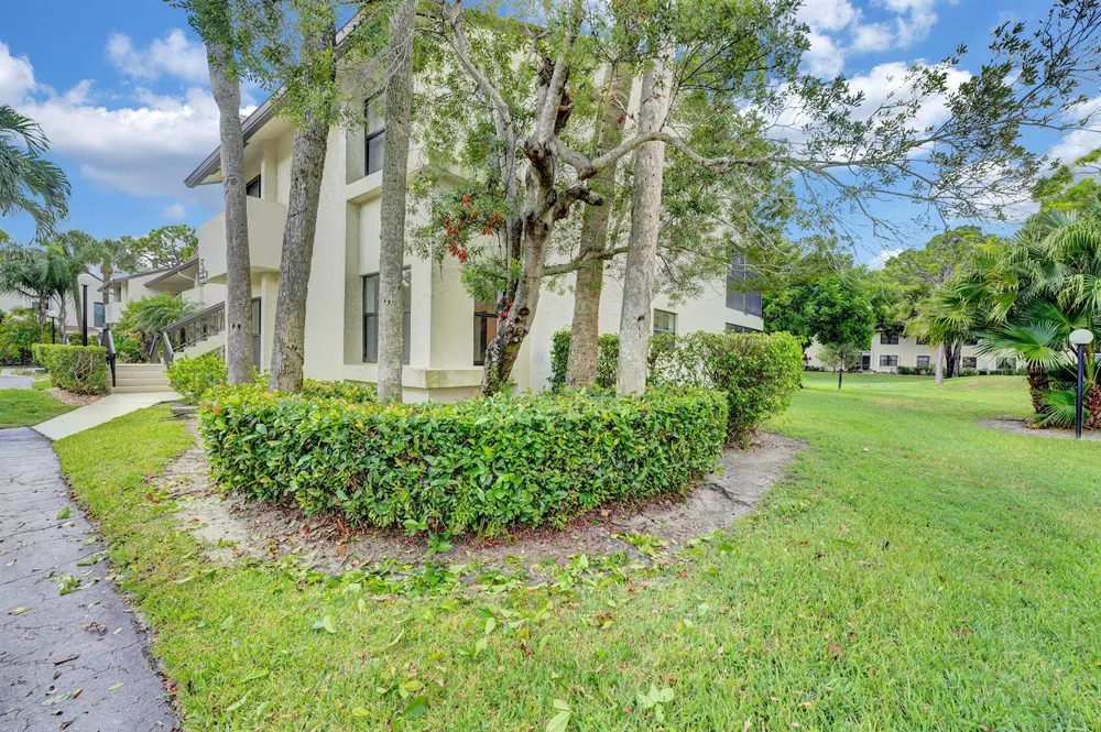 3359 Lucerne Park Drive 