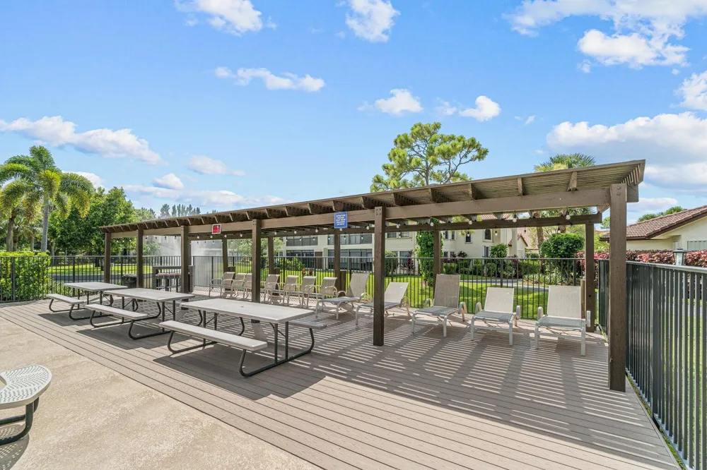 3359 Lucerne Park Drive 