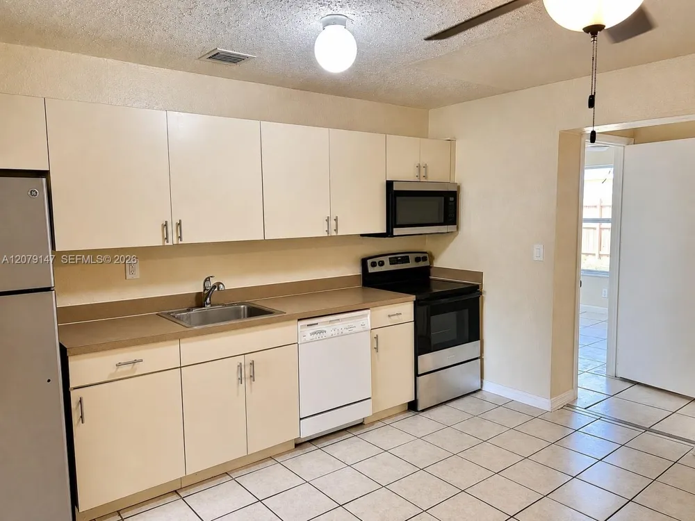 1901 SW 97th Terrace #1 Miramar, FL 33025