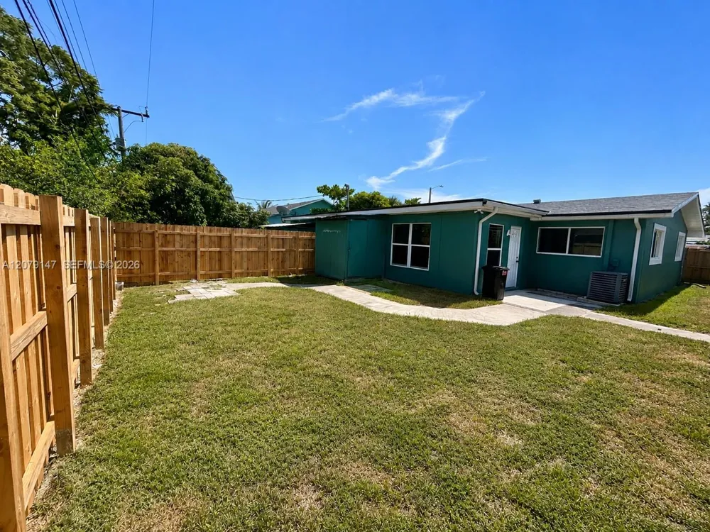 1901 SW 97th Terrace #1 Miramar, FL 33025