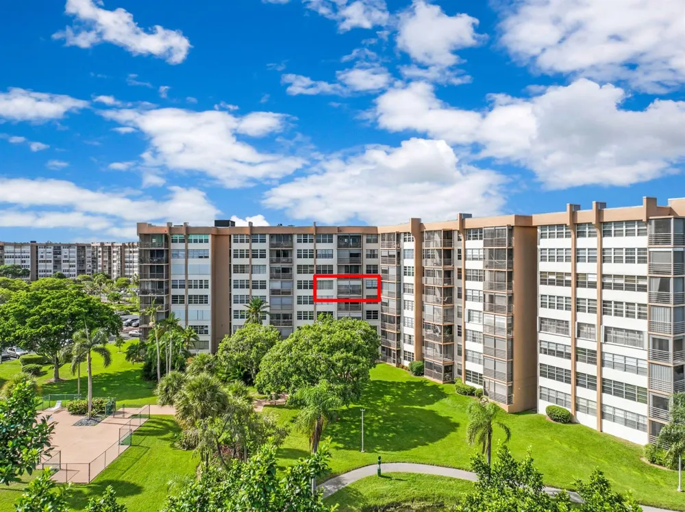 1200 Saint Charles Place #509 Pembroke Pines, FL 33026