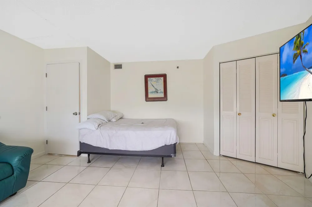 1200 Saint Charles Place #509 Pembroke Pines, FL 33026