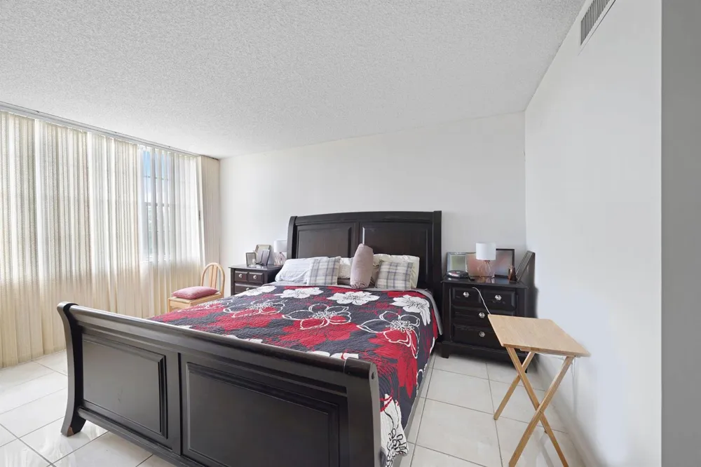 1200 Saint Charles Place #509 Pembroke Pines, FL 33026