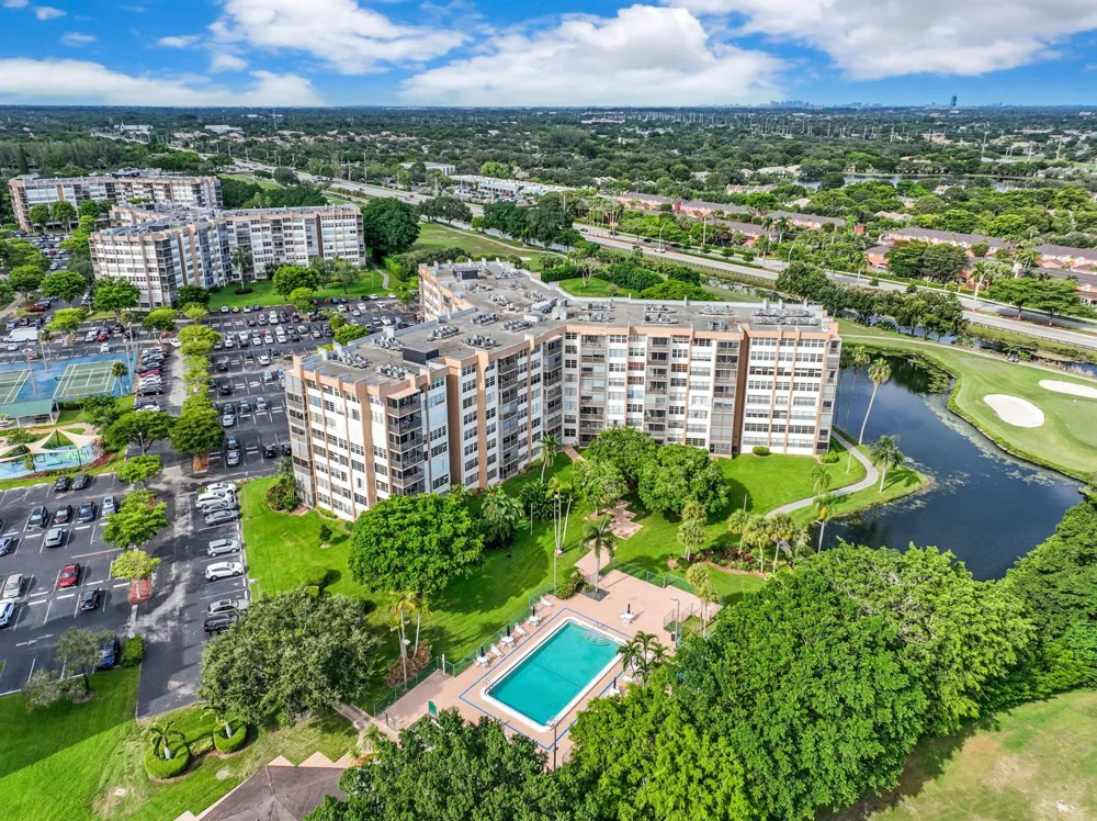 1200 Saint Charles Place #509 Pembroke Pines, FL 33026
