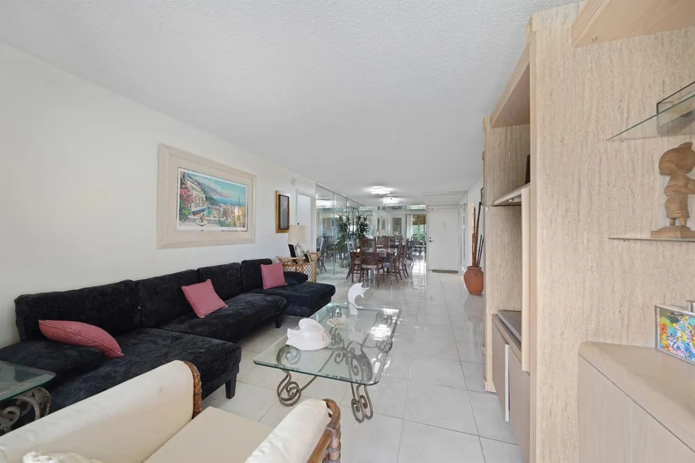 1200 Saint Charles Place #509 Pembroke Pines, FL 33026