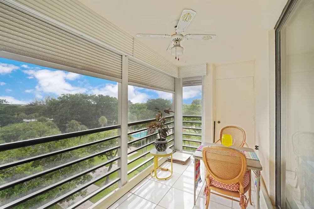 1200 Saint Charles Place #509 Pembroke Pines, FL 33026