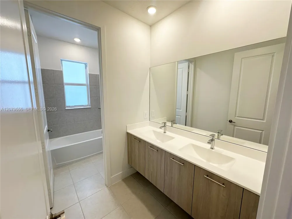 12273 SW 44th St Davie, FL 33330