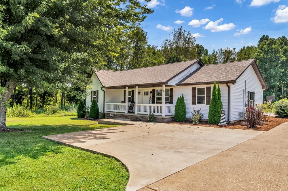 317 Jack Porter Rd Lafayette, TN 37083