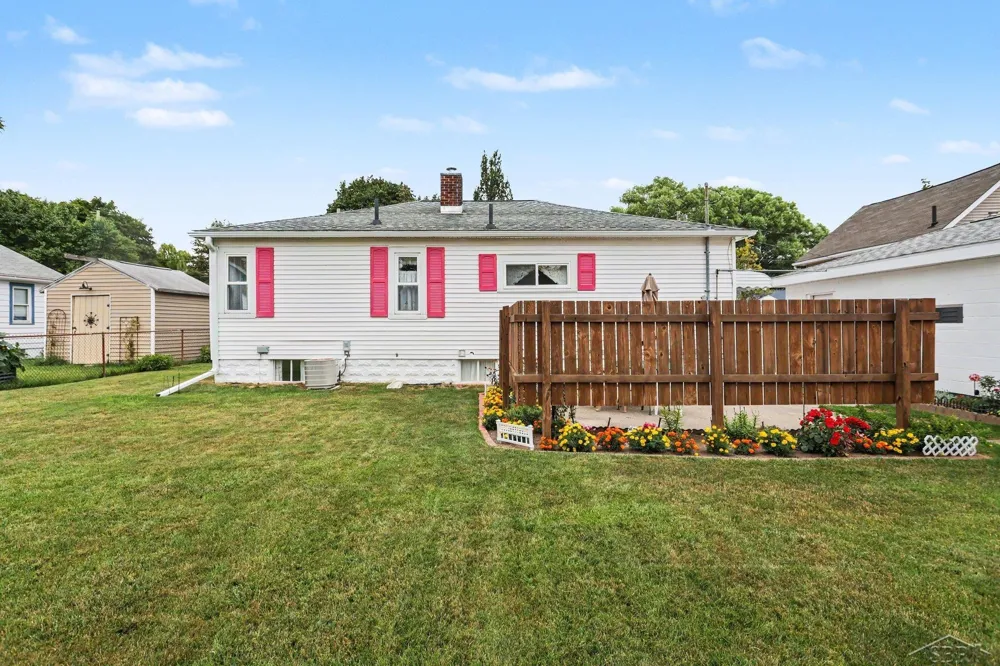304 E Jeanette Street Bay City City, MI 48706
