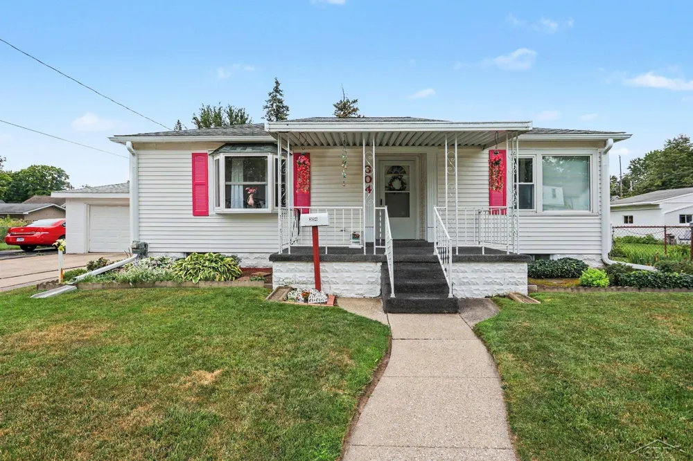 304 E Jeanette Street Bay City City, MI 48706