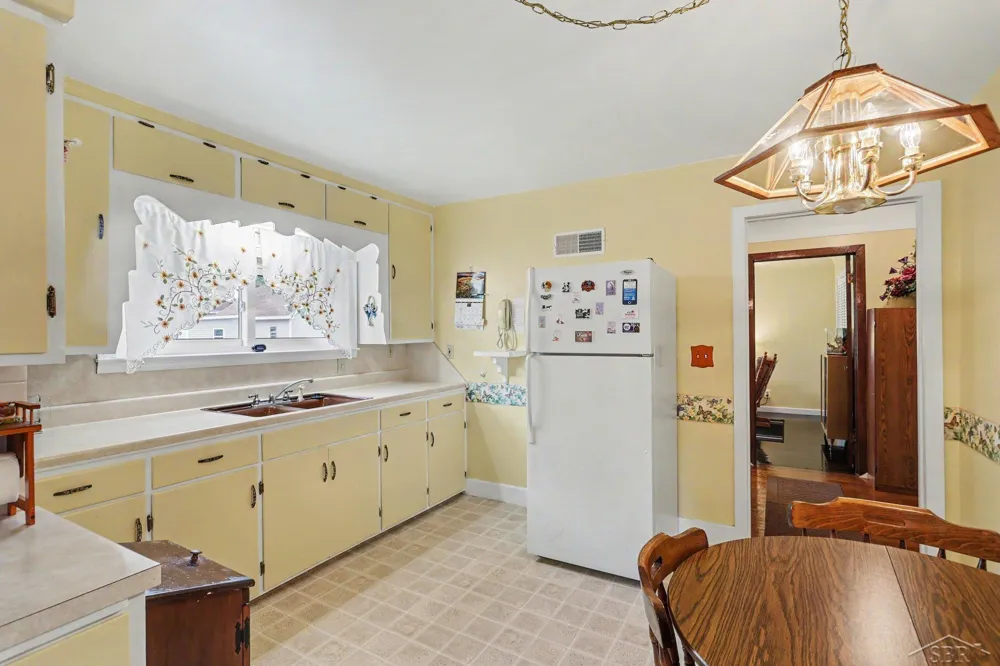 304 E Jeanette Street Bay City City, MI 48706