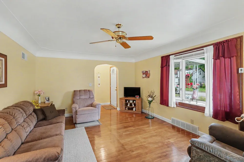 304 E Jeanette Street Bay City City, MI 48706