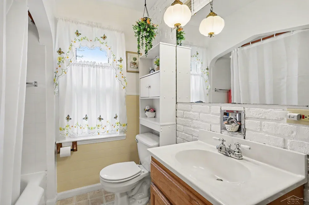 304 E Jeanette Street Bay City City, MI 48706