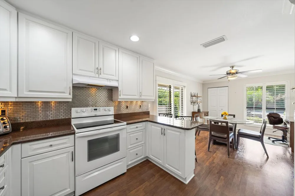 4942 KESTRAL PARK CIRCLE #10 Sarasota, FL 34231