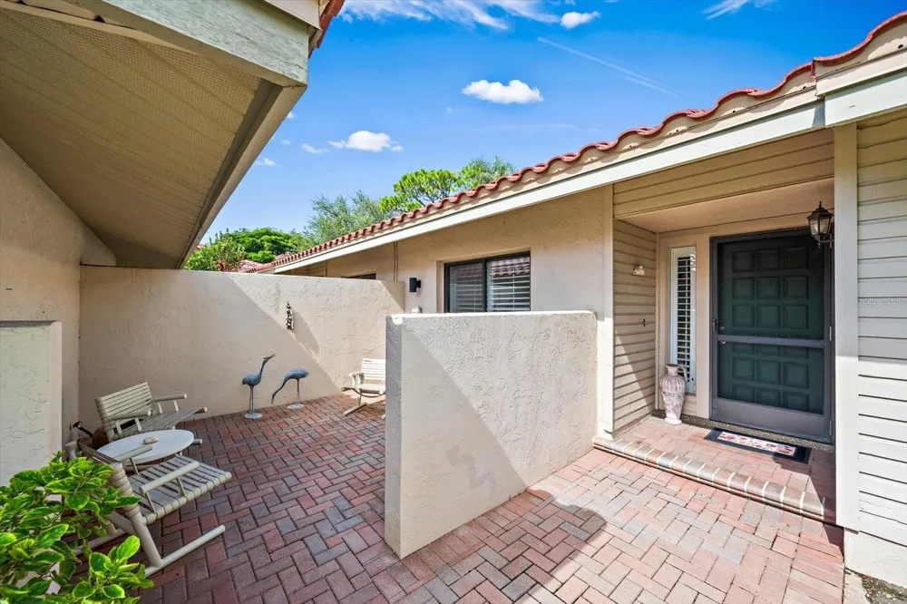 4942 KESTRAL PARK CIRCLE #10 Sarasota, FL 34231