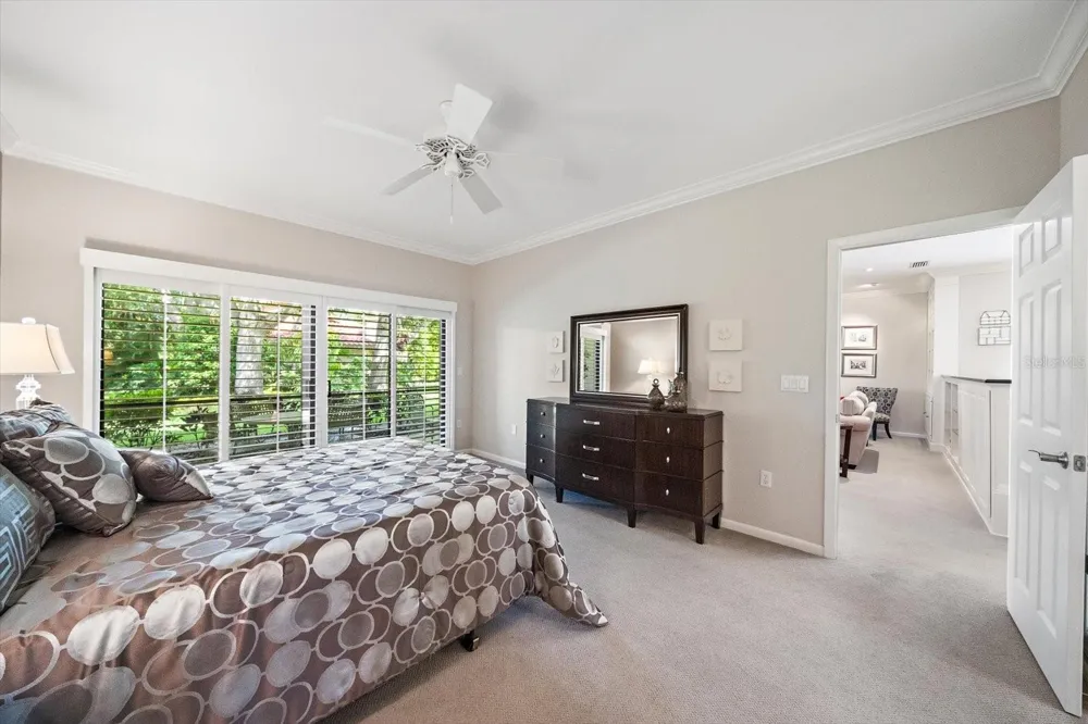 4942 KESTRAL PARK CIRCLE #10 Sarasota, FL 34231
