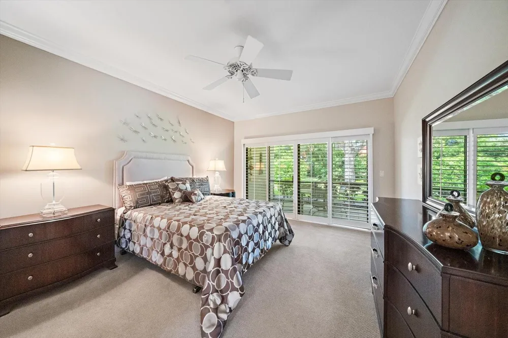 4942 KESTRAL PARK CIRCLE #10 Sarasota, FL 34231