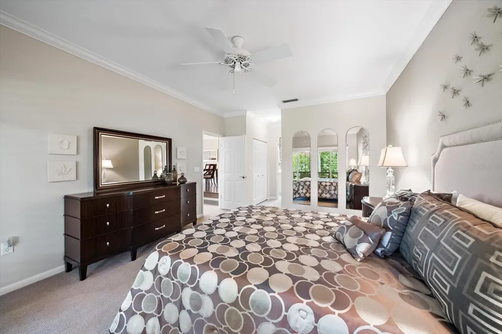 4942 KESTRAL PARK CIRCLE #10 Sarasota, FL 34231