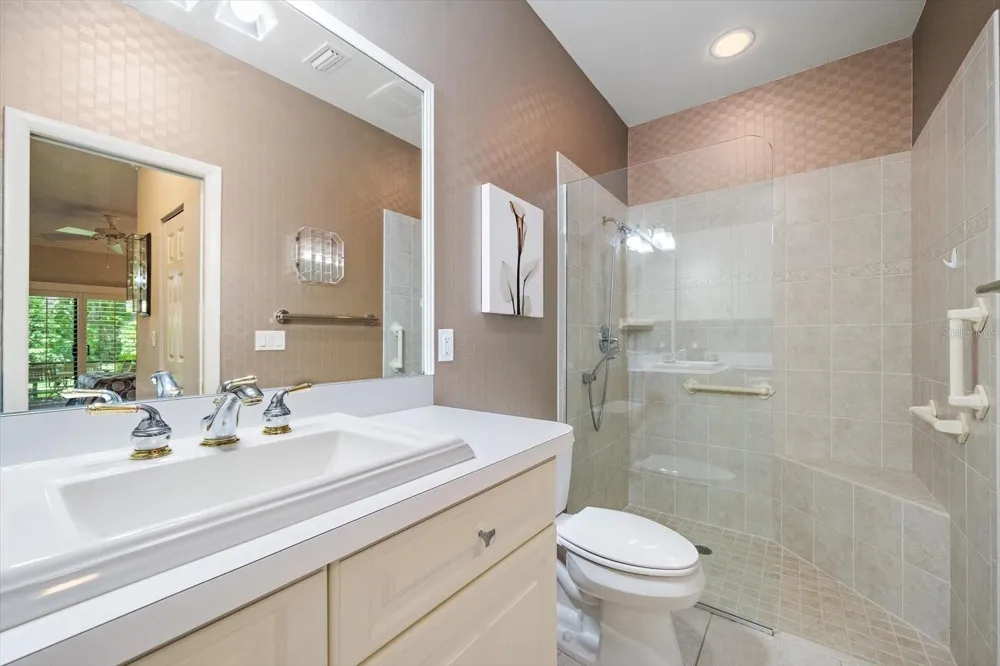 4942 KESTRAL PARK CIRCLE #10 Sarasota, FL 34231