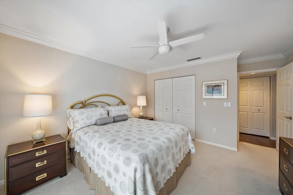 4942 KESTRAL PARK CIRCLE #10 Sarasota, FL 34231
