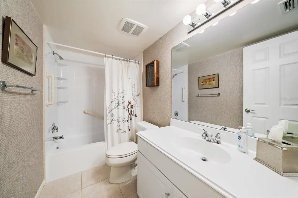 4942 KESTRAL PARK CIRCLE #10 Sarasota, FL 34231
