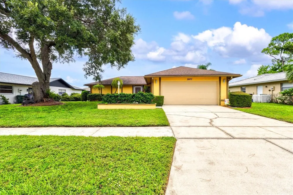 3977 LEMONWOOD DRIVE Sarasota, FL 34232