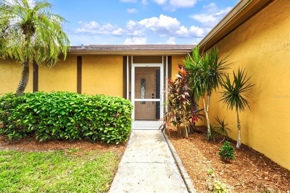 3977 LEMONWOOD DRIVE Sarasota, FL 34232